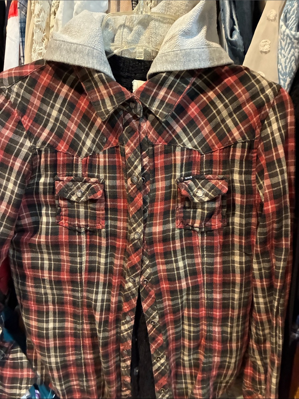 HURLEY )( Red & Black Plaid Button-Up Hooded Flannel Shirt